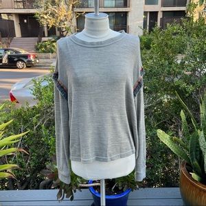 ROPA CHICA JUST FOR GIRLS Crew Neck Sweater Fringe Detail Sleeve Women’s Medium